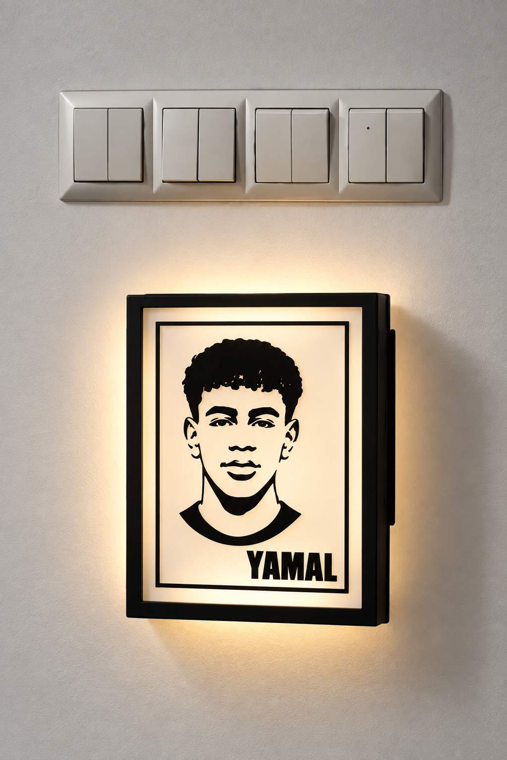 Lámpara de pared- Lamine Yamal